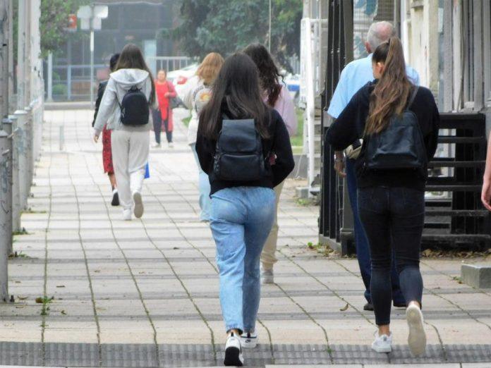 stize-velika-promena-u-srednje-skole-u-srbiji:-otvaraju-se-novi-smerovi-koji-donose-platu-do-250.000-dinara