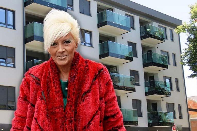 sablasna-scena-u-stanu-pokojne-sladane-milosevic!-na-vratima-stoji-poruka-koja-ledi-krv-u-zilama! sablasna-scena-u-stanu-pokojne-sladane-milosevic!-na-vratima-stoji-poruka-koja-ledi-krv-u-zilama!