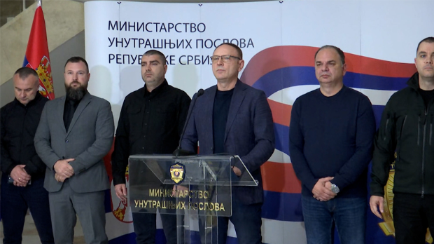 Васиљевић:-Пронађени-предмети-у-Ректорату-биће-прослеђени-тужилаштву,-непримерен-напад-на-полицију