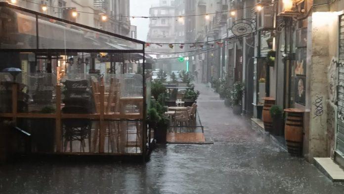 kisa-ce-padati-72-sata-bez-prestanka,-a-onda-pocinje-sneg:-evo-koji-delovi-srbije-ce-biti-na-udaru,-hitno-se-oglasio-rhmz-(mapa)