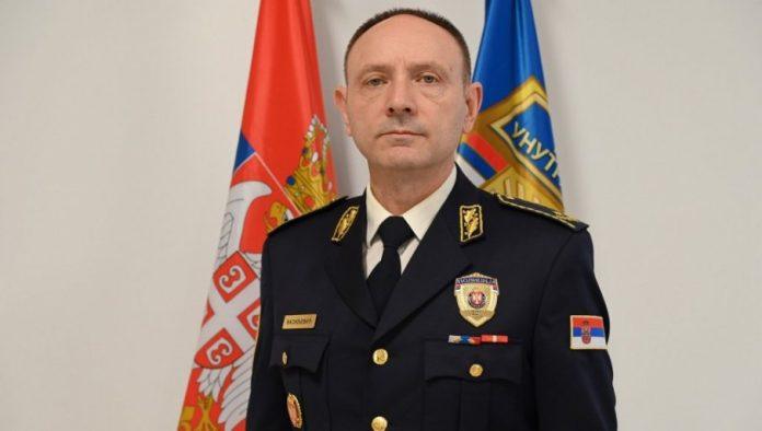 “policija-reagovala-uz-minimalnu-upotrebu-sile”-dragan-vasiljevic-o-nasilju-blokadera-ispred-rektorata-(video)