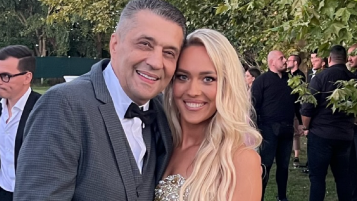 cela-porodica-na-slikama-cerka-zeljka-rutovica-na-godisnjicu-njegove-smrti-pokazala-privatni-foto-album:-ove-momente-javnost-nikad-nije-videla