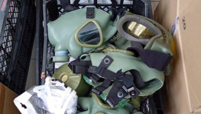 ljudi,-ko-ovo-moze-da-brani-“autonomijom-univerziteta”?!-topovski-udari,-pirotehnika,-sprejevi,-gas-maske,-radio-stanice…-(foto)