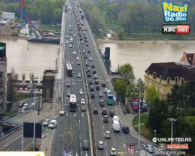 sve-prohodno,-guzvi-nema:-vise-vozila-u-smeru-ka-novom-beogradu,-rascistilo-se-na-autokomandi-posle-obaranja-motocikliste-(foto)