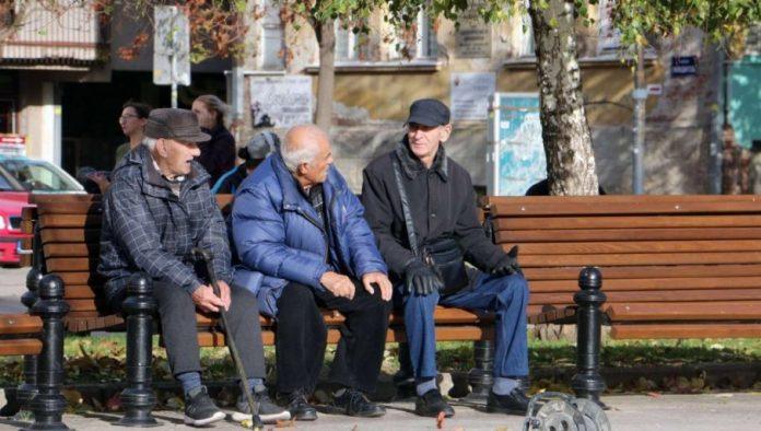 pocinje-isplata-martovskih-penzija:-evo-ko-prvi-dobija-novac,-a-ko-ce-morati-jos-da-saceka