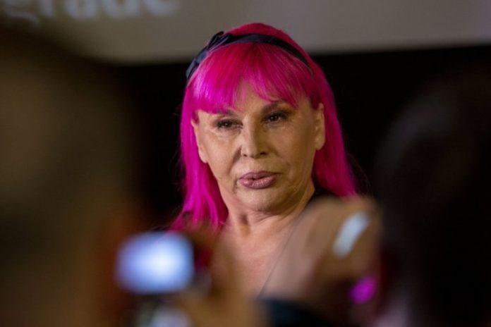 ovoj-pevacici-je-zabranjeno-da-se-i-priblizi-operisanoj-zorici-brunclik:-nakon-novih-informacija-o-njenom-zdravstvenom-stanju-–-usledila-sok-poruka!