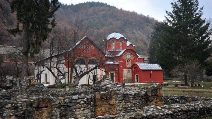 u-porti-pokazivali-dvoglavog-orla-muzej-u-peci-predstavlja-pecku-patrijarsiju-kao-“predromanicku-i-vizantijsku-crkvu”