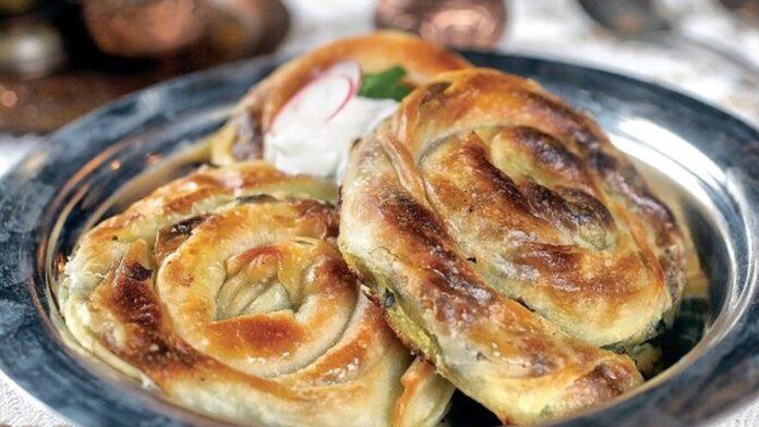 sjaj-za-usne-sa-ukusom-bureka-i-pasteta-od-15kg:-prvi-april-inspirisao-kompanije,-ovo-su-najkreativnije-sale