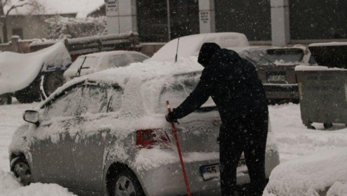 ne-menjajte-zimske-gume:-dve-opasnosti-vrebaju-na-putu