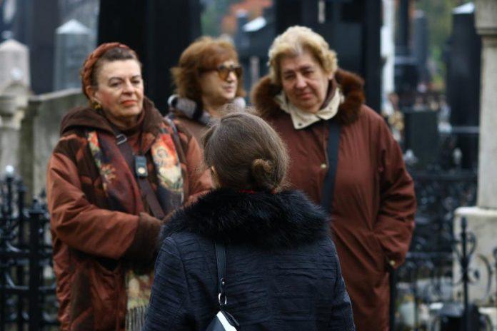 odrzan-tradicionalni-vodeni-obilazak-novog-groblja-za-clanove-udruzenja-gradana-„izletnik“-iz-beograda