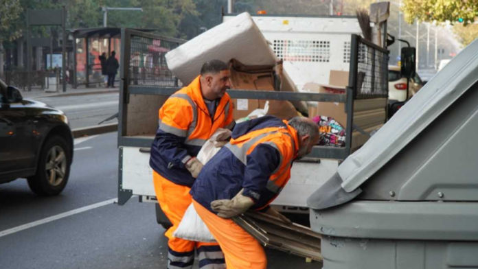 za-vikend-“cistoca”-besplatno-odnosi-kabasti-otpad:-evo-ko-ima-prioritet-u-odnosenju-stvari