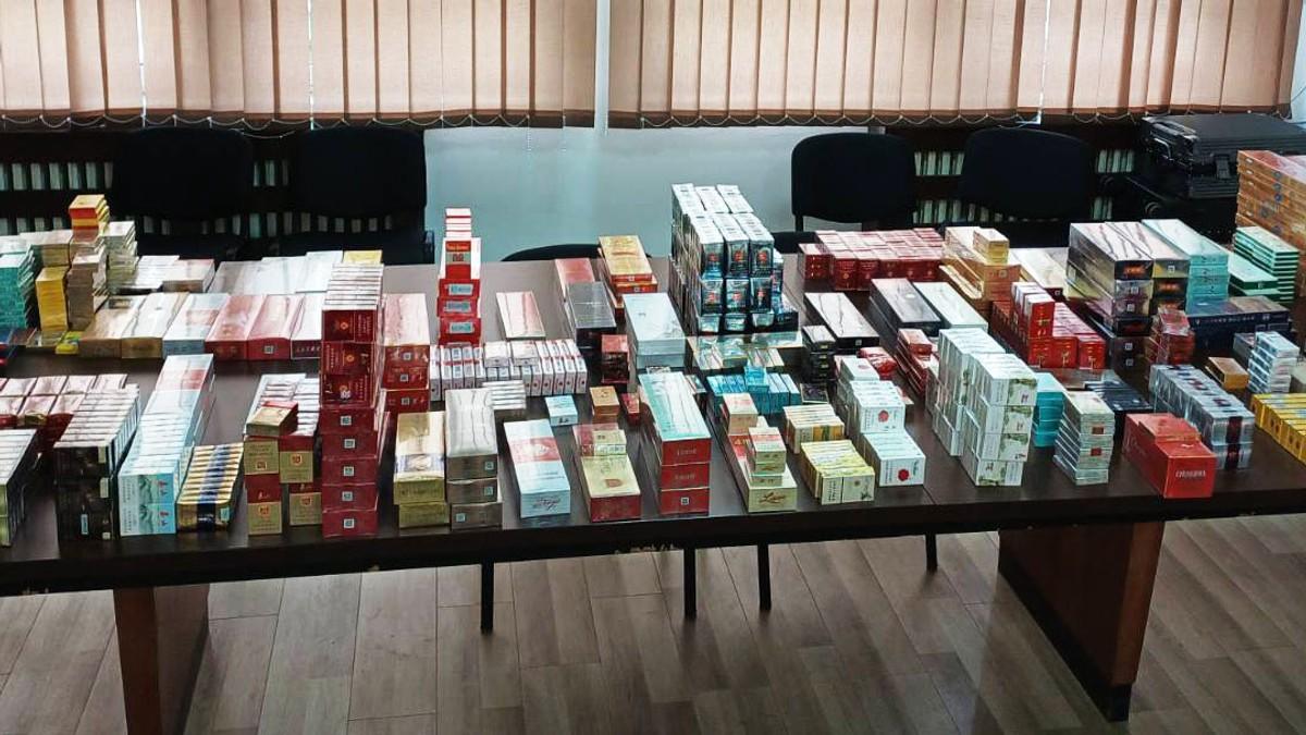 nedozvoljena-trgovina-proizvodima-bez-oznake-porekla-i-akciznih-markica:-zaplenjeno-2.392-paklice-cigareta!-(foto) nedozvoljena-trgovina-proizvodima-bez-oznake-porekla-i-akciznih-markica:-zaplenjeno-2.392-paklice-cigareta!-(foto)
