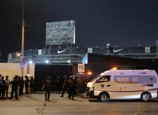 TRAGEDIJA! Zid stadiona pao na navijače, ima mrtvih! Povređena i deca – žrtve se još broje! (VIDEO) tragedija!-zid-stadiona-pao-na-navijace,-ima-mrtvih!-povredena-i-deca-–-zrtve-se-jos-broje!-(video)