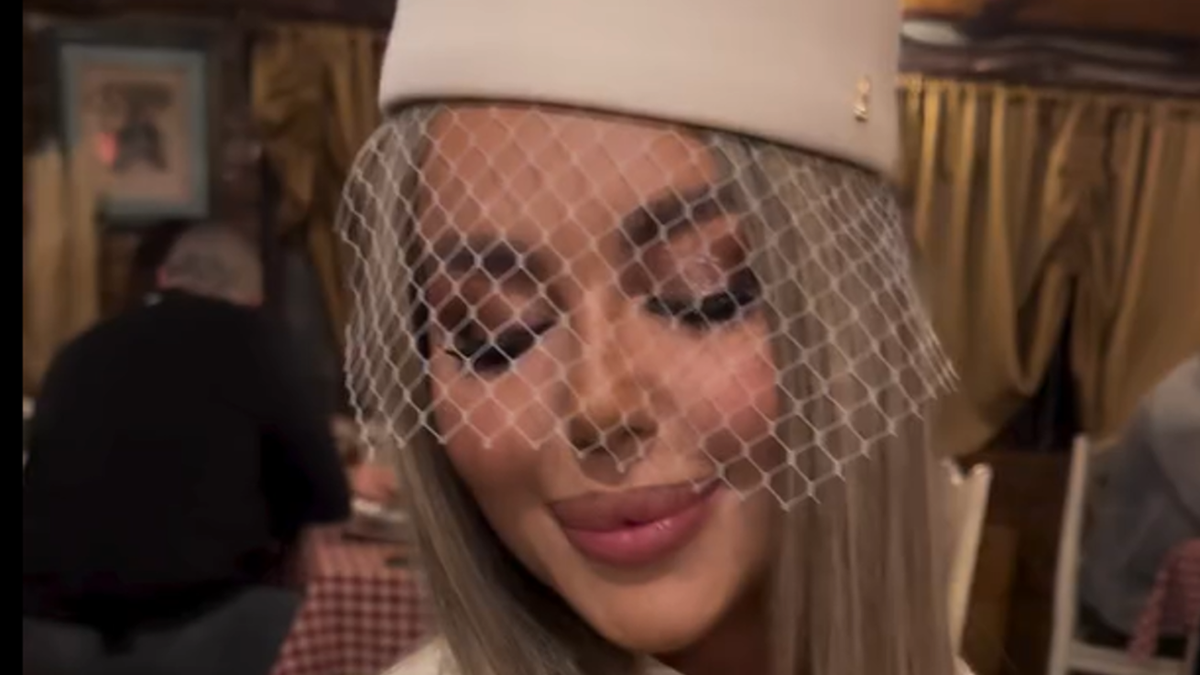 “dosao-red-na-najstariju-sestru-rodic-da-se-uda”-natasa-otisla-da-proslavi-rodendan,-mnogi-pomislili-da-sprema-svadbu:-ona-u-belom-i-sa-velom-na-glavi “dosao-red-na-najstariju-sestru-rodic-da-se-uda”-natasa-otisla-da-proslavi-rodendan,-mnogi-pomislili-da-sprema-svadbu:-ona-u-belom-i-sa-velom-na-glavi