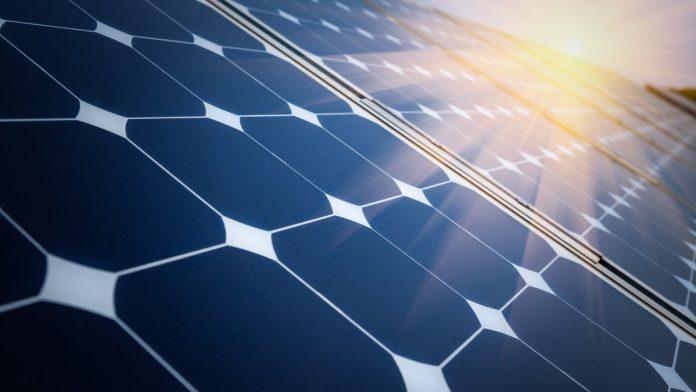 “solarni-suncobran”-je-revolucija-u-arhitekturi:-zasto-nikada-ne-biste-pogodili-da-ovi-elegantni-paneli-proizvode-struju