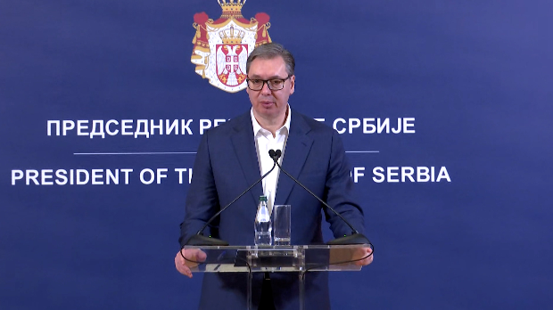 Вучић:-Кандидоваћу-се-само-ако-без-мене-не-могу-да-победе-оне-који-су-уништили-Србију Вучић:-Кандидоваћу-се-само-ако-без-мене-не-могу-да-победе-оне-који-су-уништили-Србију