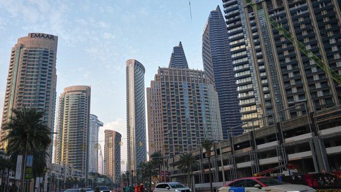 lakse-do-dozvola-za-rad-i-boravak!-podrska-porodicama-i-biznisima-od-cak-272-miliona-dolara:-dubai-ima-novi-ekonomski-plan