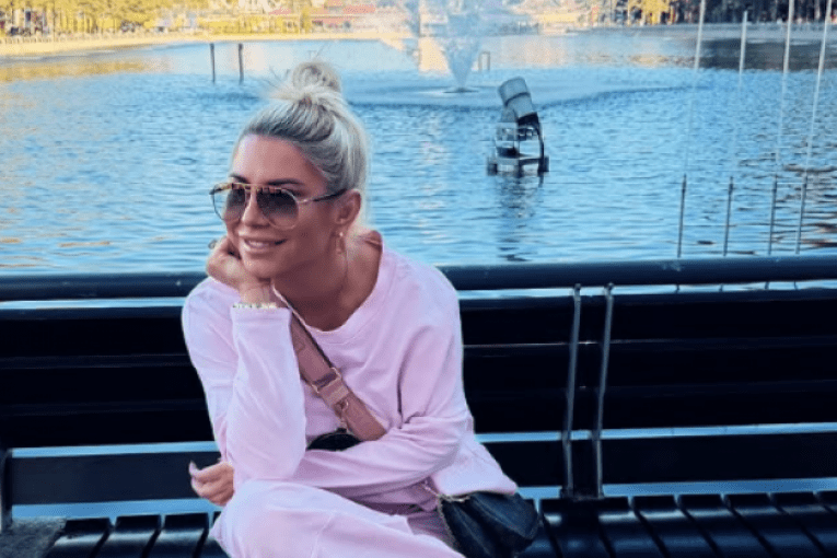 necete-verovati-sta-radi-dea-durdevic-u-sestom-mesecu-trudnoce!-voditeljka-dala-sebi-oduska,-snimak-zaludeo-fanove!-(foto) necete-verovati-sta-radi-dea-durdevic-u-sestom-mesecu-trudnoce!-voditeljka-dala-sebi-oduska,-snimak-zaludeo-fanove!-(foto)