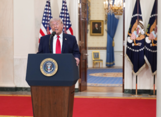 Трамп: Спасен амерички пилот авиона обореног у Ирану, повређен је, али је жив и здрав Трамп:-Спасен-амерички-пилот-авиона-обореног-у-Ирану,-повређен-је,-али-је-жив-и-здрав