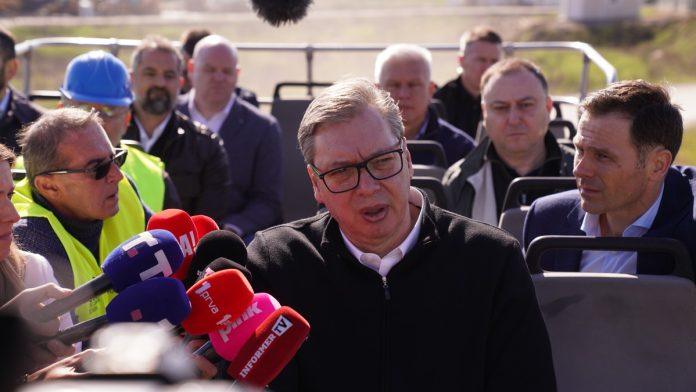 “1500-stanova,-8.000-dogadaja!”-vucic-obilazi-gradiliste-ekspa:-uskoro-krecu-i-radovi-na-auto-putu-vozd-karadorde