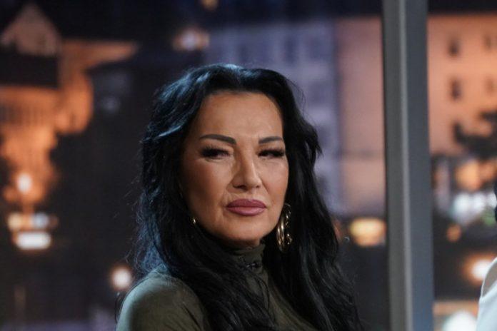 zbog-nervoznog-sina-bezi-iz-kuce,-sklanja-se-da-ne-izvuce-deblji-kraj:-nasa-pevacica-u-strahu,-u-ovim-trenucima-ne-moze-da-ga-obuzda!