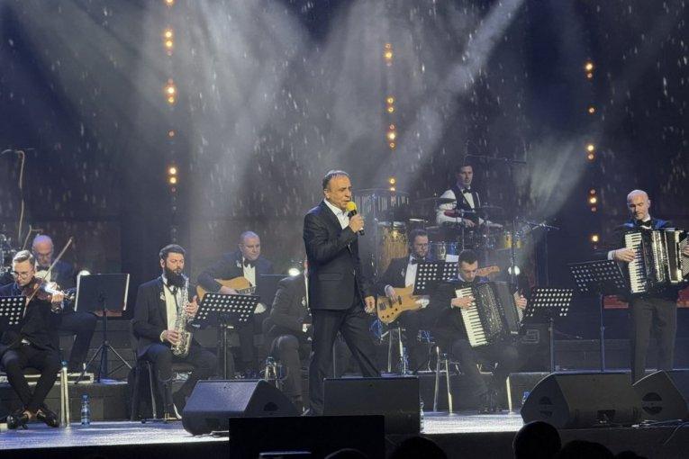 masala!-po-treci-put-stigle-rode-u-dom-naseg-poznatog-pevaca!-bekic-nasledniku-posvetio-pesmu,-reci-pogadaju-direktno-u-srce! masala!-po-treci-put-stigle-rode-u-dom-naseg-poznatog-pevaca!-bekic-nasledniku-posvetio-pesmu,-reci-pogadaju-direktno-u-srce!