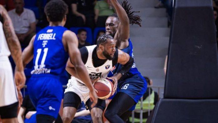 partizan-izgubio-u-aba-ligi-i-pao-sa-vrha-tabele:-buducnost-posle-velike-borbe-srusila-crno-bele-(foto)