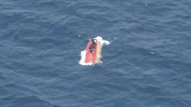 Преврнуо-се-чамац-са-мигрантима-код-италијанске-обале-–-Извучена-два-тела,-71-особа-нестала