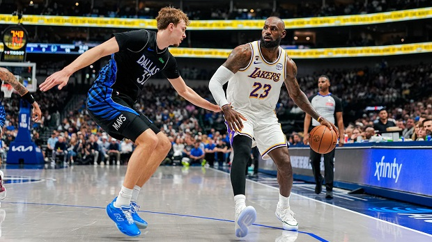 Далас-савладао-Лејкерсе-уз-рекорд-Купера-Флега,-Оклахома-рутински-надиграла-Јуту