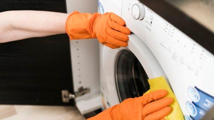 svi-ih-koriste,-ali-strucnjaci-upozoravaju:-“ove-dve-stvari-nikako-nisu-dobre-za-ciscenje-ves-masine”