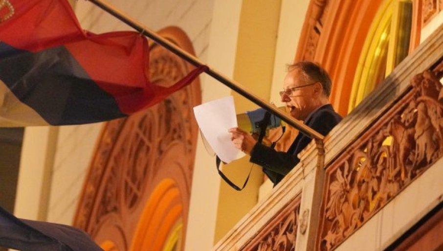 cega-se-pametan-stidi,-time-se-licemer-i-besramnik-ponosi:-analiticari-za-“novosti”-o-skandaloznom-ponasanju-rektora-dokica cega-se-pametan-stidi,-time-se-licemer-i-besramnik-ponosi:-analiticari-za-“novosti”-o-skandaloznom-ponasanju-rektora-dokica