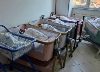 У Пасјану код Гњилана током викенда рођено седам беба У-Пасјану-код-Гњилана-током-викенда-рођено-седам-беба