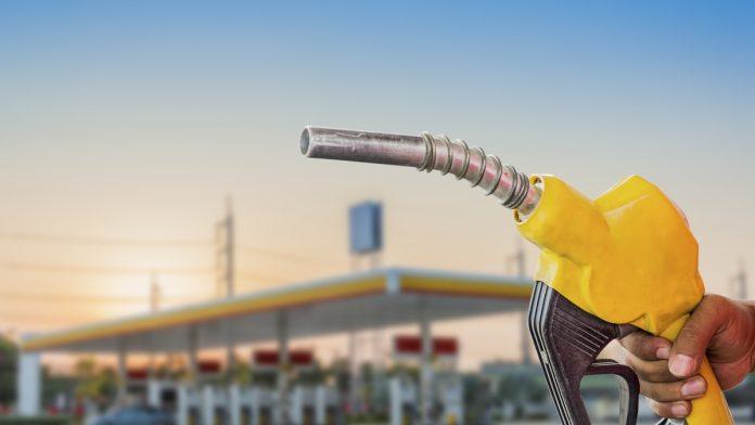 australija-obezbedila-isporuke-goriva-do-maja:-smanjene-nestasice-na-pumpama