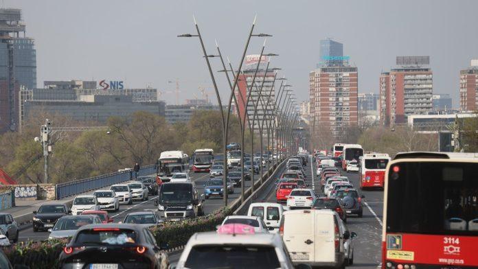 “radite-to-svaki-dan,-k’o-u-centru-mumbaja-da-zivim,-brate.-u-cemu-je-poenta”-:-srbin-ogorcen-na-vozace-u-beogradu