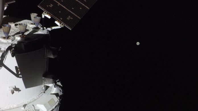 prvi-put-posle-pola-veka-covecanstvo-veceras-probija-granicu-nemoguceg!-pogledajte-sta-ce-videti-nasa-posada-dok-mesec-“gasi”-sunce