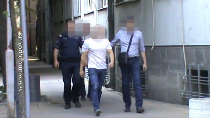 posvadali-se,-pa-ga-po-glavi-udarao-motkom-uhapsen-leskovcanin-zbog-brutalnog-prebijanja:-zrtva-pala-na-zemlju,-napadac-nastavio-da-ga-bije!