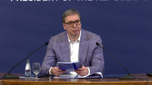 Председник-Вучић:-Наставићу-да-позивам-на-дијалог,-извињавам-се-због-неопростиво-лоше-изјаве-министра-Братине Председник-Вучић:-Наставићу-да-позивам-на-дијалог,-извињавам-се-због-неопростиво-лоше-изјаве-министра-Братине