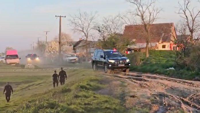 begunac-iz-novog-sada-osumnjicen-za-pet-krivicnih-dela!-oglasio-se-mup-povodom-drame:-pucao-na-policajce,-ukrao-automobil,-pa-peske-pokusao-da-pobegne