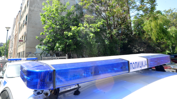 Малолетник-напао-оштрим-предметом-две-особе-у-Обреновцу,-жена-подлегла-повредама Малолетник-напао-оштрим-предметом-две-особе-у-Обреновцу,-жена-подлегла-повредама