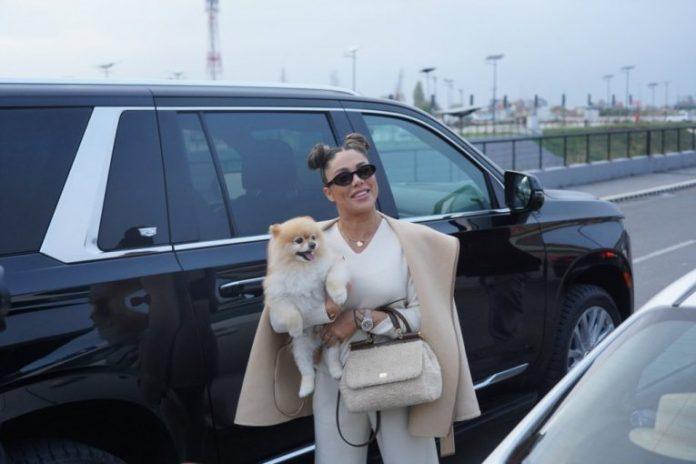 da-li-znate-kako-je-sandra-afrika-dobila-nadimak?!-ova-mocna-zena-je-prekrstila!