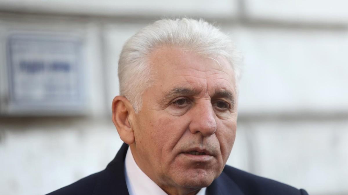 andelkovic:-dva-sluzbenika-poste-srbije-koja-su-privedena-u-kosovskoj-mitrovici-pustena,-trebalo-da-odnesu-penzije-iz-rudara andelkovic:-dva-sluzbenika-poste-srbije-koja-su-privedena-u-kosovskoj-mitrovici-pustena,-trebalo-da-odnesu-penzije-iz-rudara