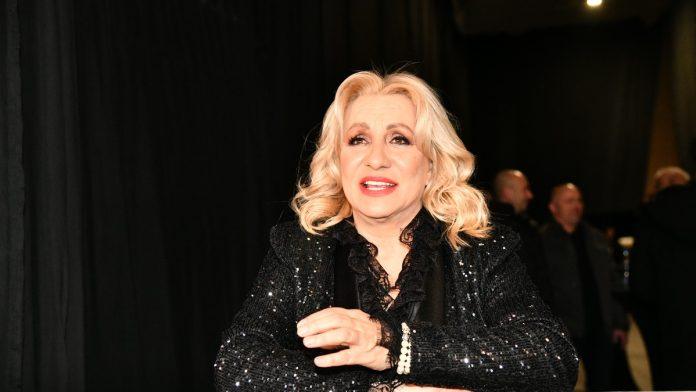 “izgubila-sam-majku,-a-ona-cerku”-bolna-zivotna-prica-vesne-zmijanac-koju-su-roditelji-ostavili-kada-je-krenula-u-skolu:-“njena-smrt-je-prekinula-nas-nesporazum”