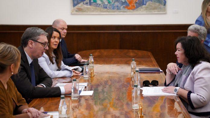 vucic-se-sastao-sa-specijalnom-izaslanicom-velike-britanije-karen-pirs