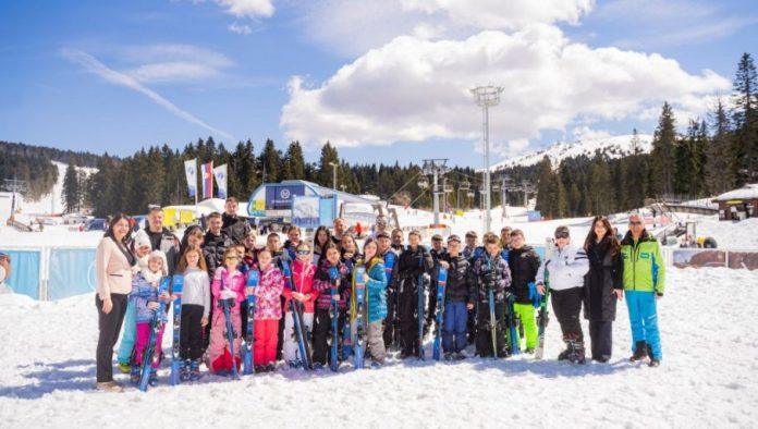 mk-group-organizovala-zimovanje-za-najbolje-dake-sa-kosova-i-metohije:-ucenici-borave-u-hotelu-grand-kopaonik-od-3-do-8.-aprila
