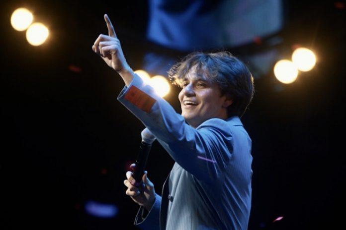 nakon-10-rasprodatih-sava-centara,-jakov-jozinovic-stize-na-beogradsko-usce?-ovaj-pevac-mu-je-velika-inspiracija