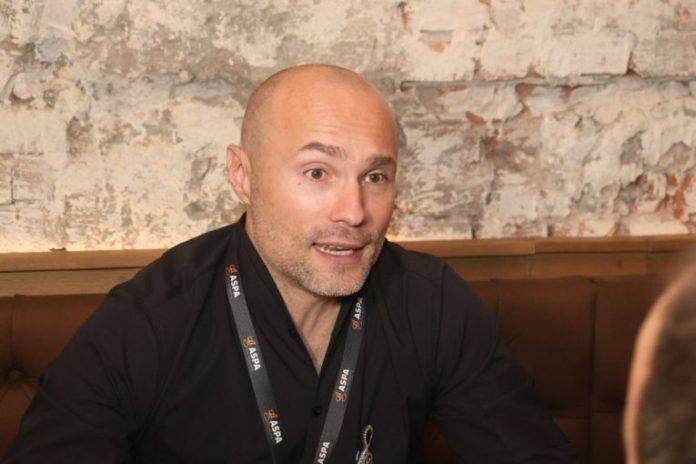 evo-u-kakvom-su-sada-stanju-mama-i-beba!-prvo-pojavljivanje-ace-sofronijevica-nakon-sto-je-postao-otac-–-ceo-dan-sam-plakao…