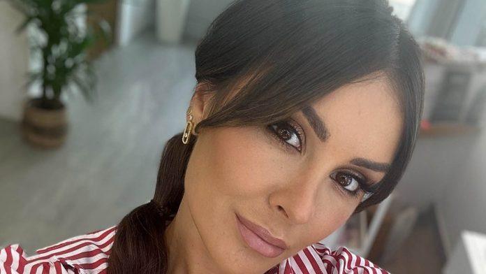 (foto)-ovo-je-stan-dragane-micalovic-zbog-kog-je-plakala-uredila-dnevnu-sobu-kao-iz-casopisa:-svuda-cvece-i-bela-boja