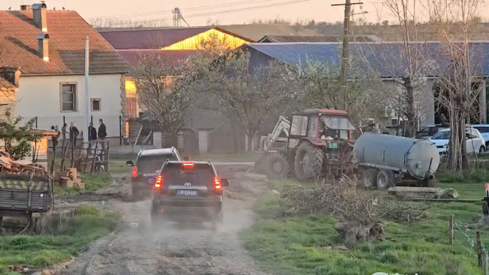 ukrao-auto,-pa-pucao-na-policiju-odreden-pritvor-osumnjicenom-za-oruzanu-pljacku-i-pucnjavu-u-novom-sadu:-evo-za-sta-se-tereti