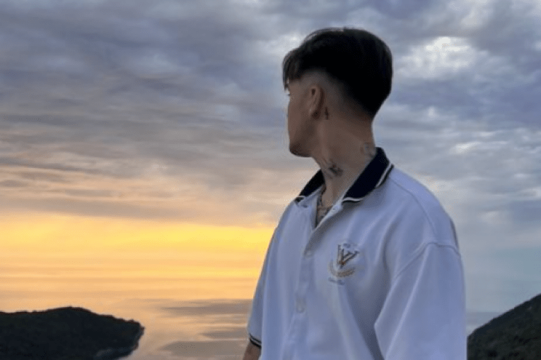 smrt-joj-disala-za-vratom!-majka-naseg-pevaca-prezivela-stravican-udar,-otkrio-reci-koje-lede-krv-u-zilama! smrt-joj-disala-za-vratom!-majka-naseg-pevaca-prezivela-stravican-udar,-otkrio-reci-koje-lede-krv-u-zilama!