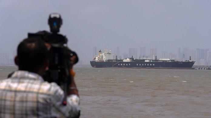 grcka-je-za-besplatan-prolaz-kroz-ormuz:-“takva-praksa-se-mora-nastaviti”